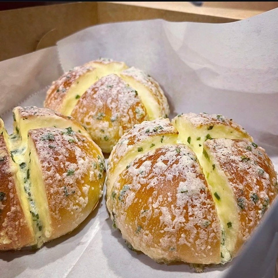 Garlic Cream Cheese Bun 2pcs 2 count