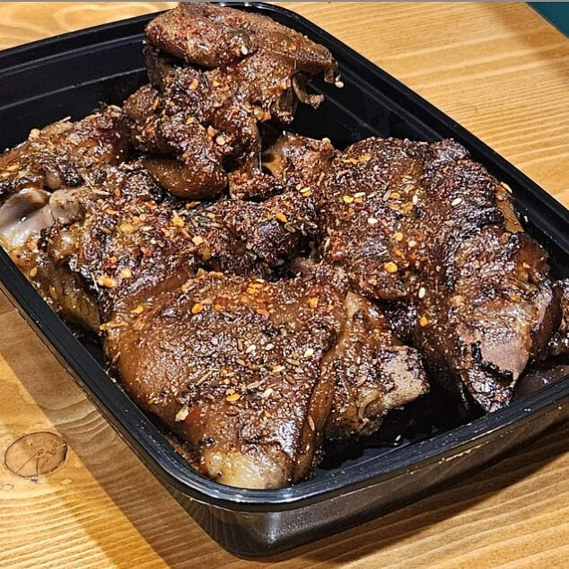 特色烤猪蹄，一整个（一磅）