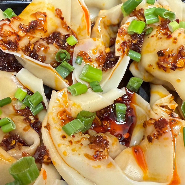 Pork Dumpling with Chili Oil 8pcs 1 each