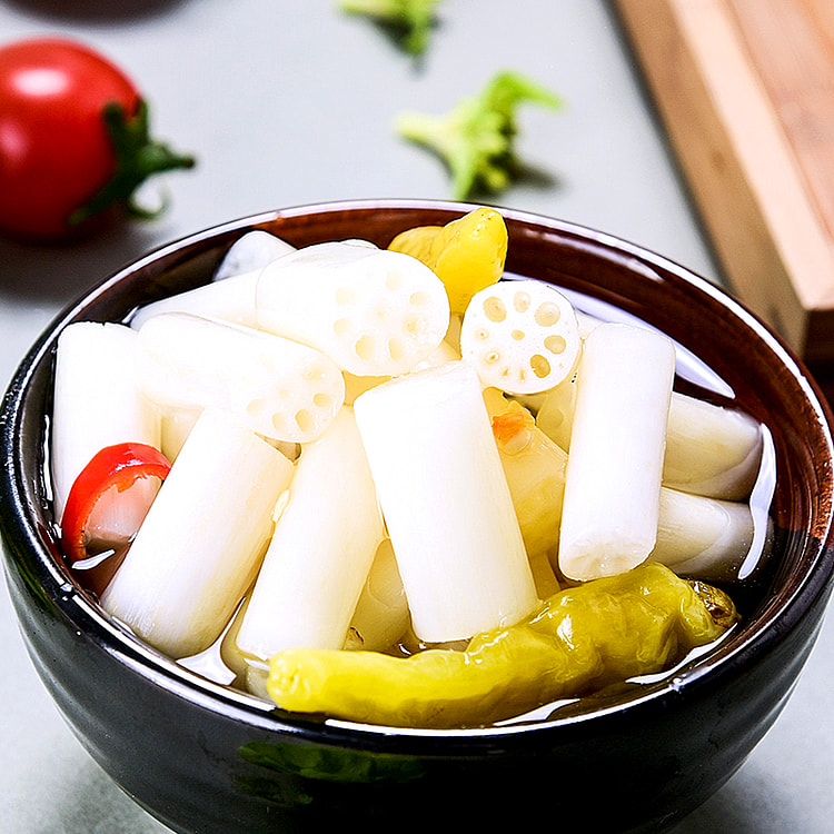 Pickled pepper lotus root with Honghu specialty