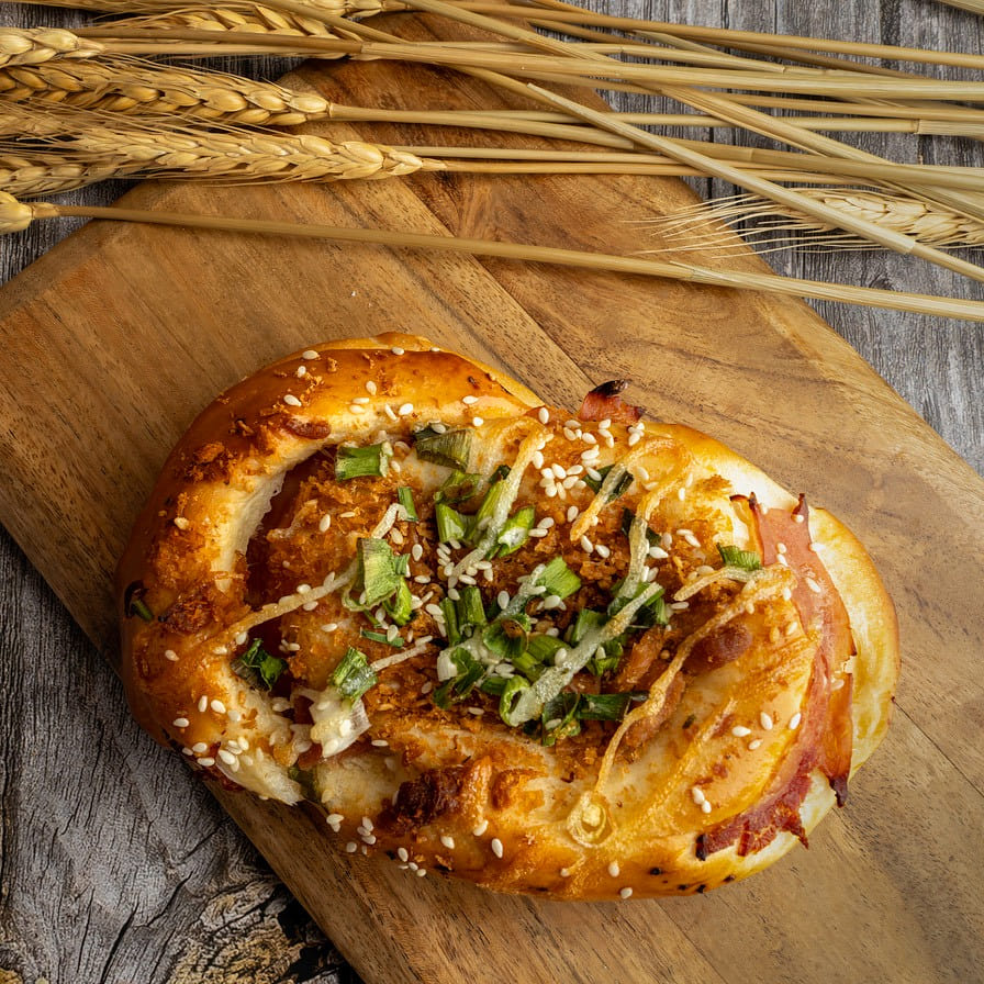 Ham, Pork Floss & Green Onion Bun-HK Diamond 1 each