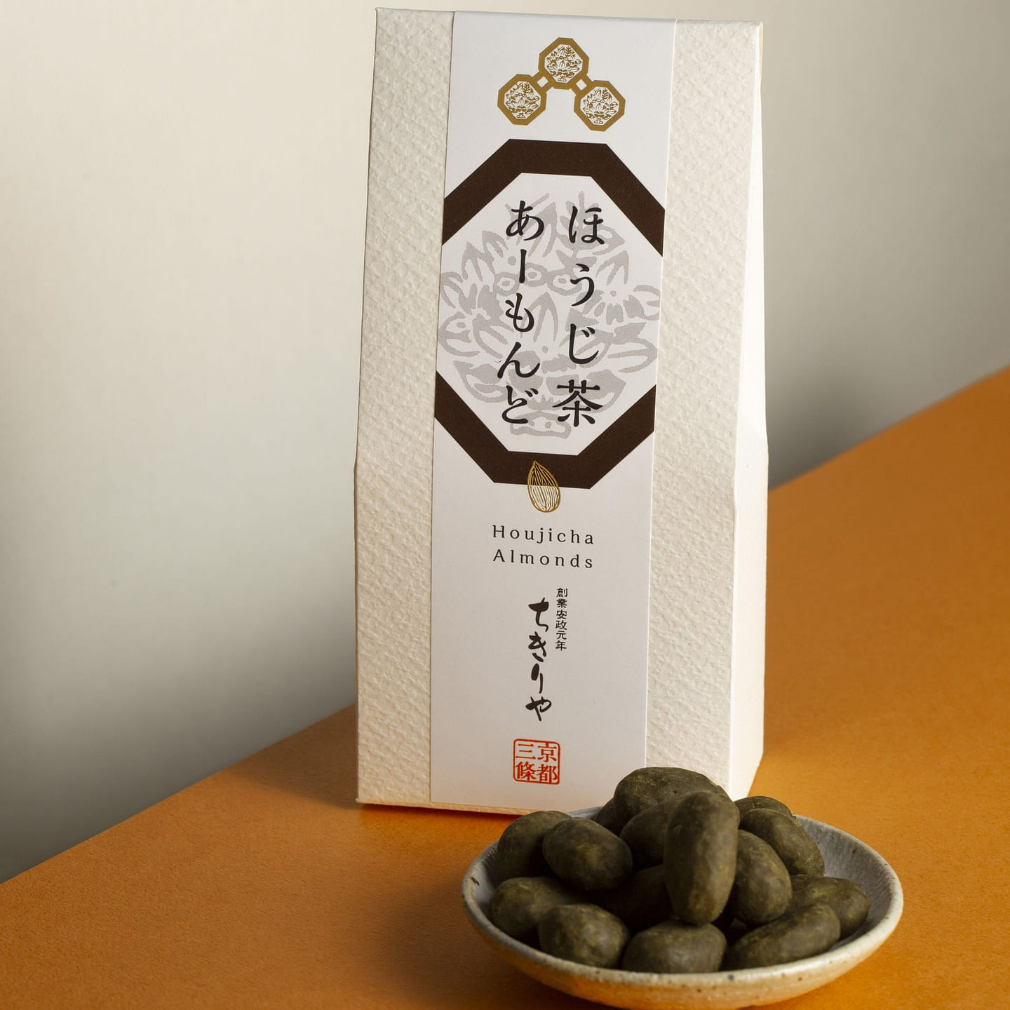 Chikiriya – Hojicha Green Tea coated Almonds – 1.59oz 1 each