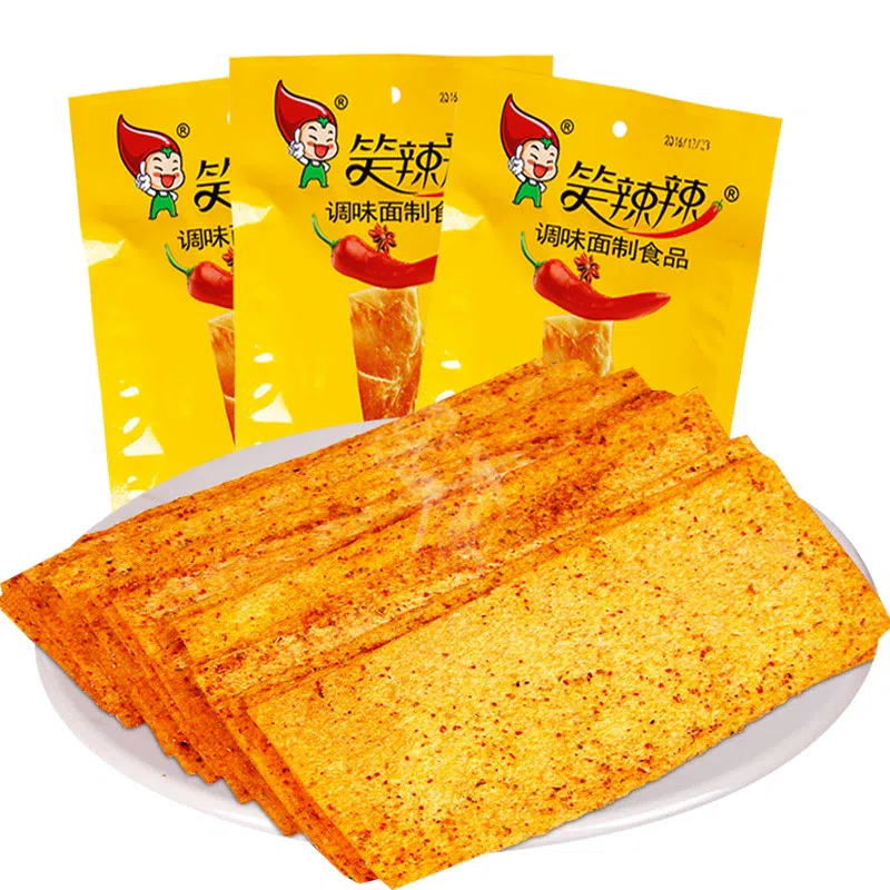 Laughing spicy spicy India flying cake spicy strip big spicy slice 8090 after nostalgic leisure childhood food 14g*2 packs. 28 g