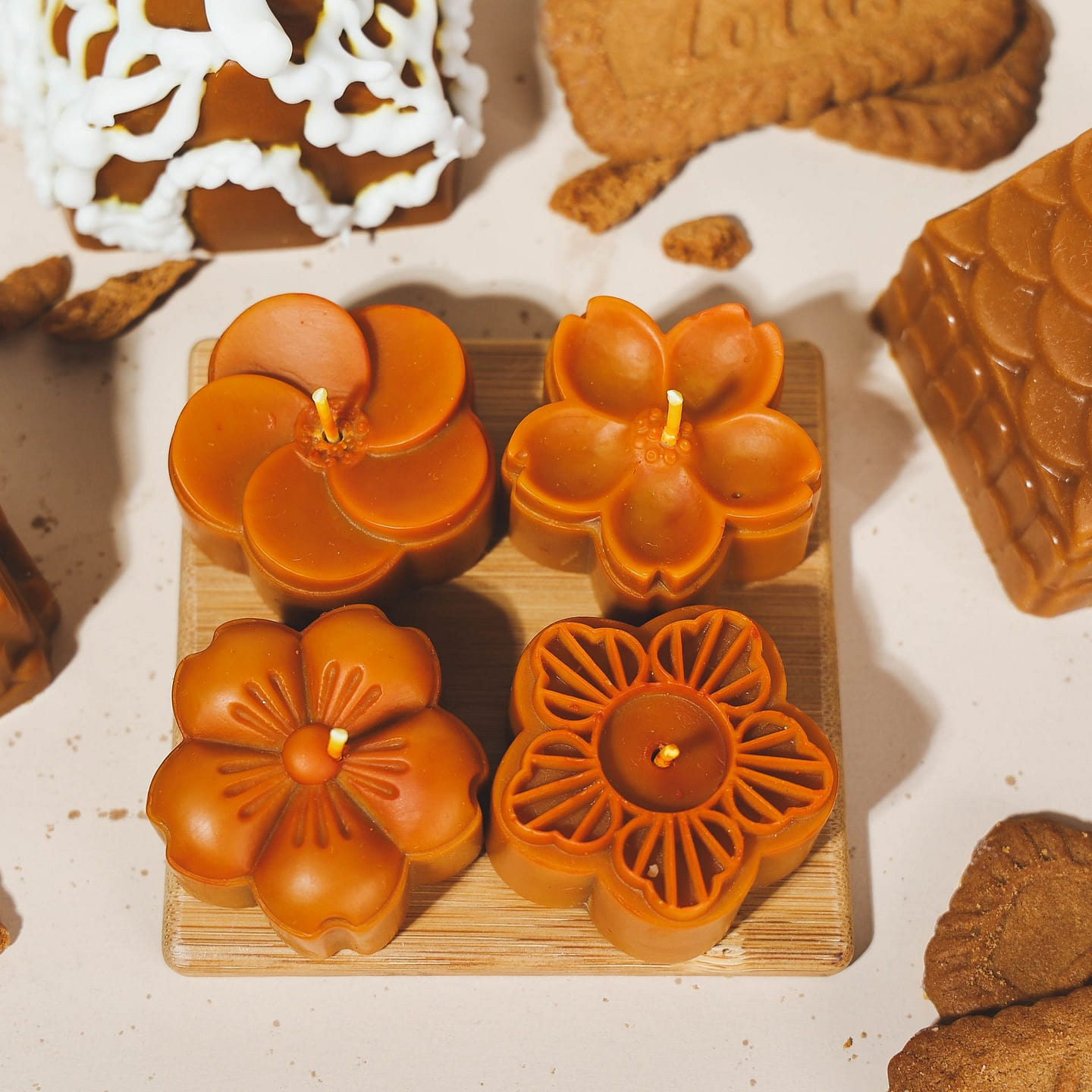 UPFLICK Mooncake Candle Flower Set Vanilla Scented 4 each