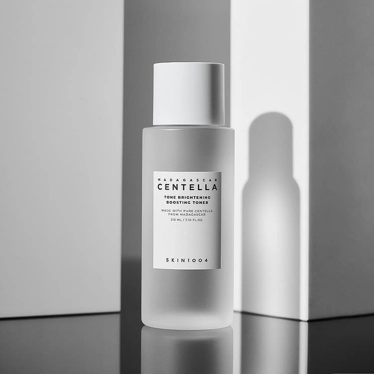 SKIN1004马达加斯加亮肤焕肤爽肤水210毫升 1 份