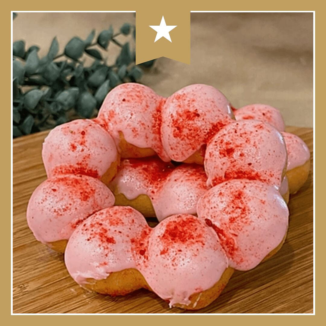 Sunmerry Bakery Cafe - Rosquinha de Mochi de Morango 1 count