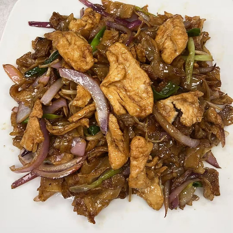 鸡肉炒河粉 20 盎司