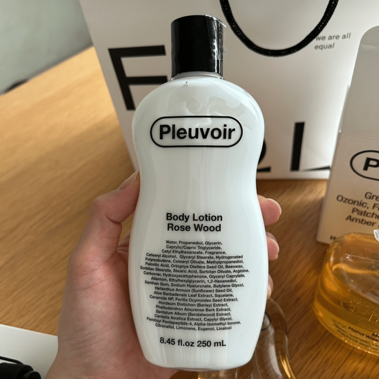Pleuvoir scented body lotion rose wood 250 ml