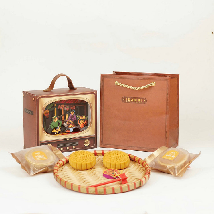Ikachi Tiny TV Mooncake Baking Gift Set 214 g