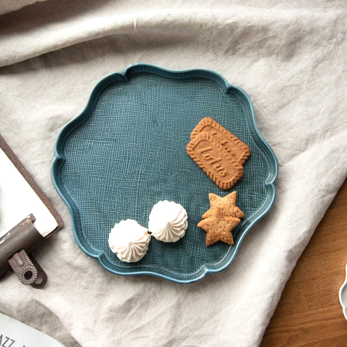 Hana Metallic Textured Mino Ware Plate Metallic Navy 1 each