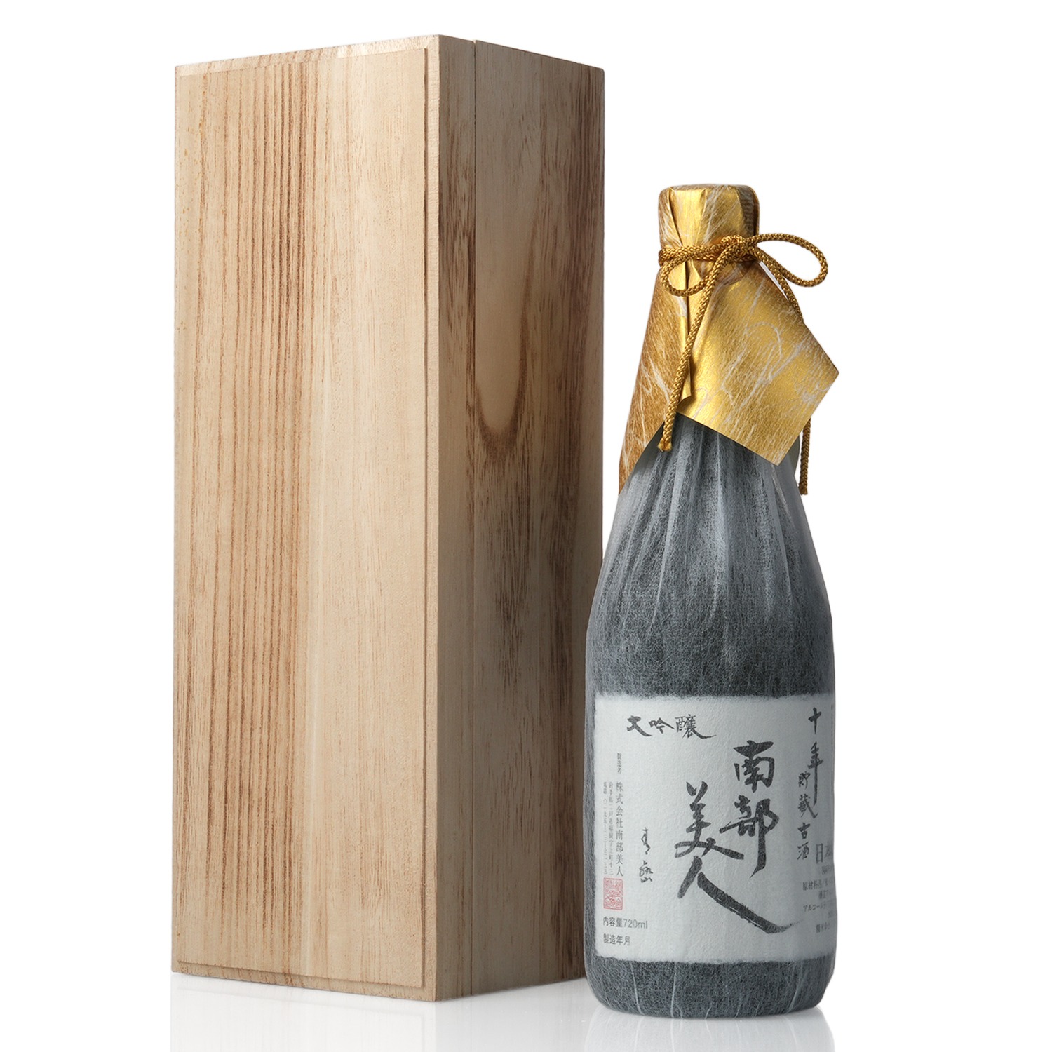 Nanbu Bijin 10 Years Koshu Daiginjo Sake 720 ml
