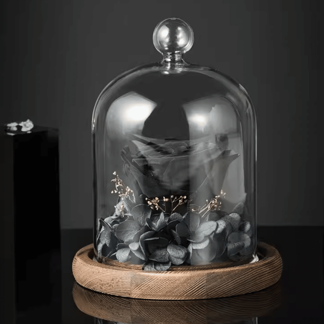 JOY FLOWER Gift box of dried black roses – SMALL SIZE 1 box