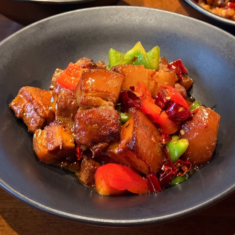 Chairman Mao's Braised Pork with Bell Peppers 400g 1 each