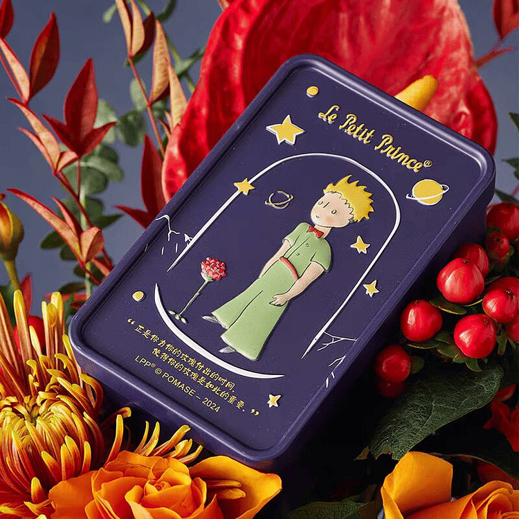 Blue gift box cookies. 30g*1 30 g