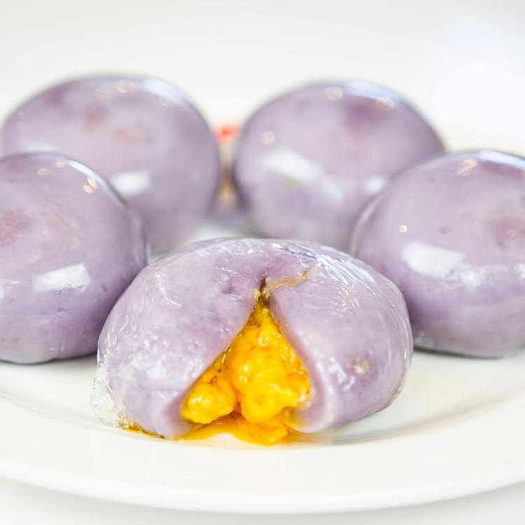 Sweet Purple Potato Mochi with Salted Egg