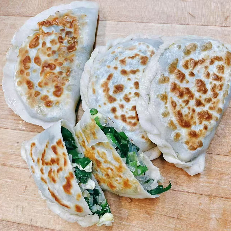 Fried Chinese leek dumpling 3 pieces