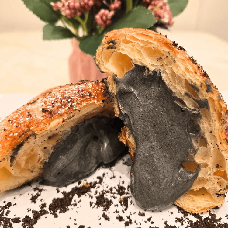 爆浆黑芝麻可頌 140 克