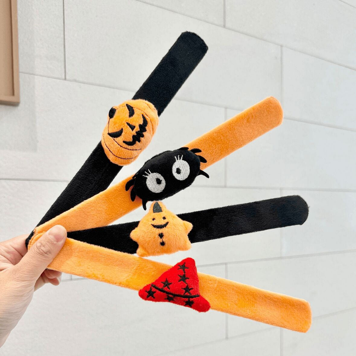 Cute Halloween-themed slap bracelets 4 count