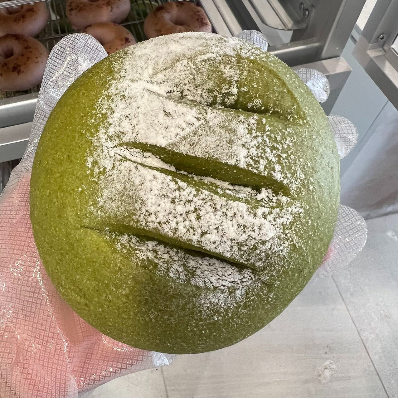 芋泥抹茶玫瑰乳酪欧包 280 克