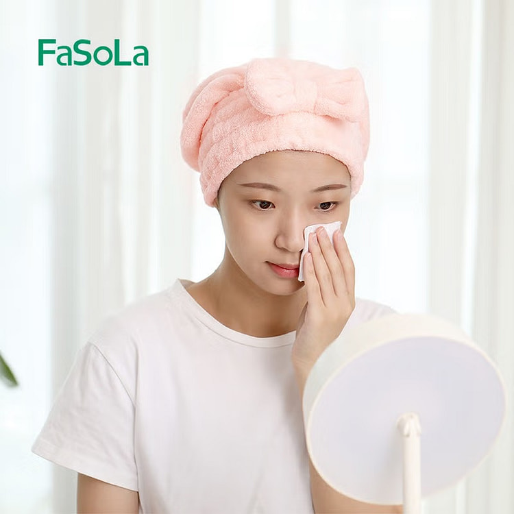 Dry hair cap absorbs water and dries quickly