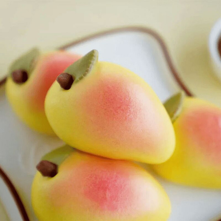 Golden Mango Bao 10.58 oz