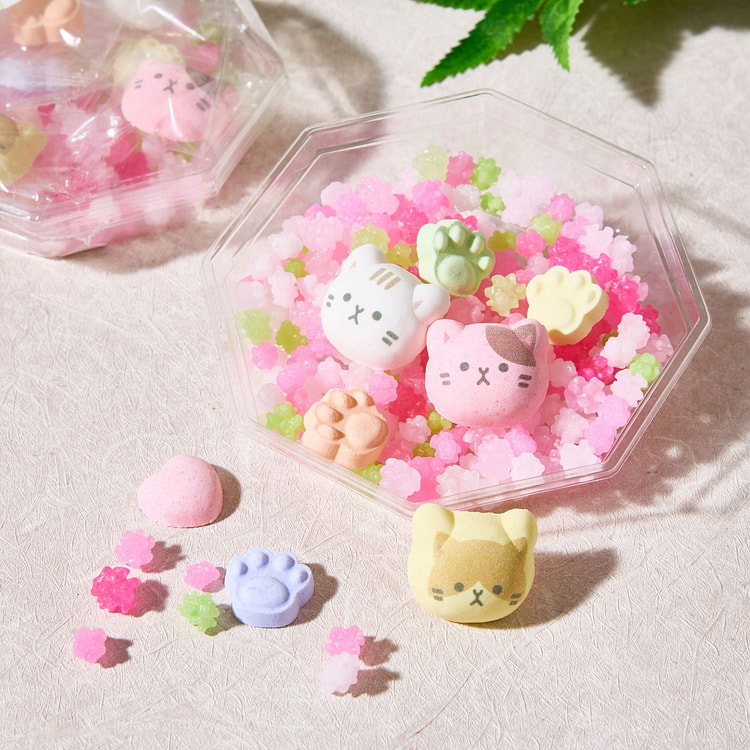 Ramune Candy and Konpeito Set (Cat-Shaped)