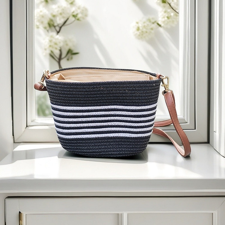 handmade straw bag  black  white 1 pack