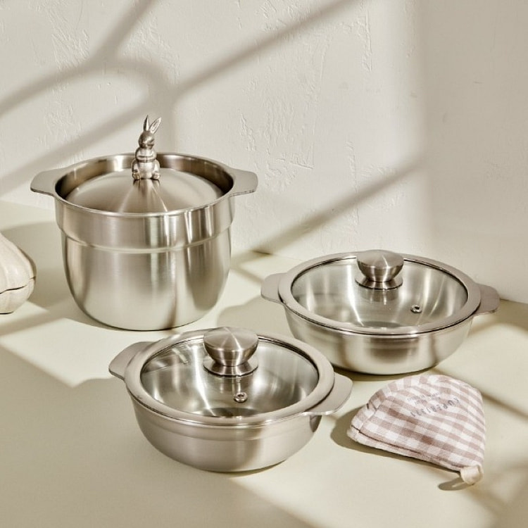 Kuper Bunny Pot (Set 2) 249.99 each