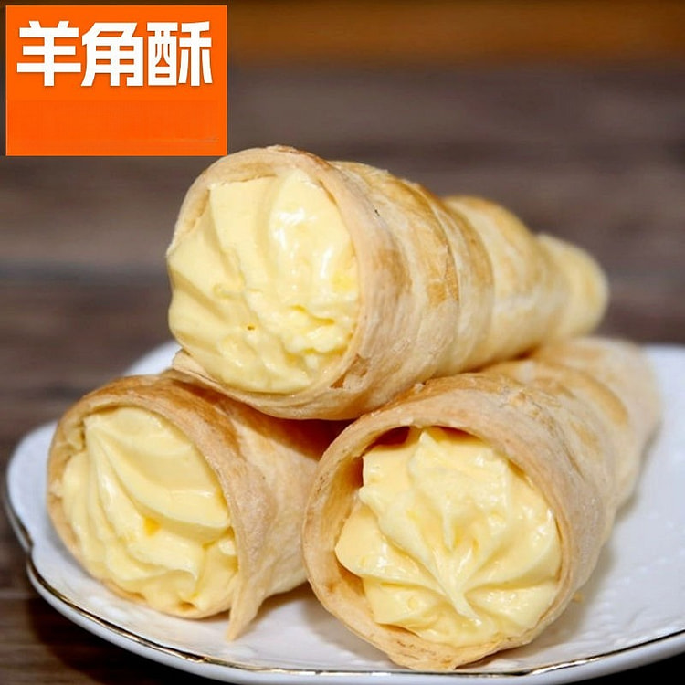 Traditional Dim sum cream roll