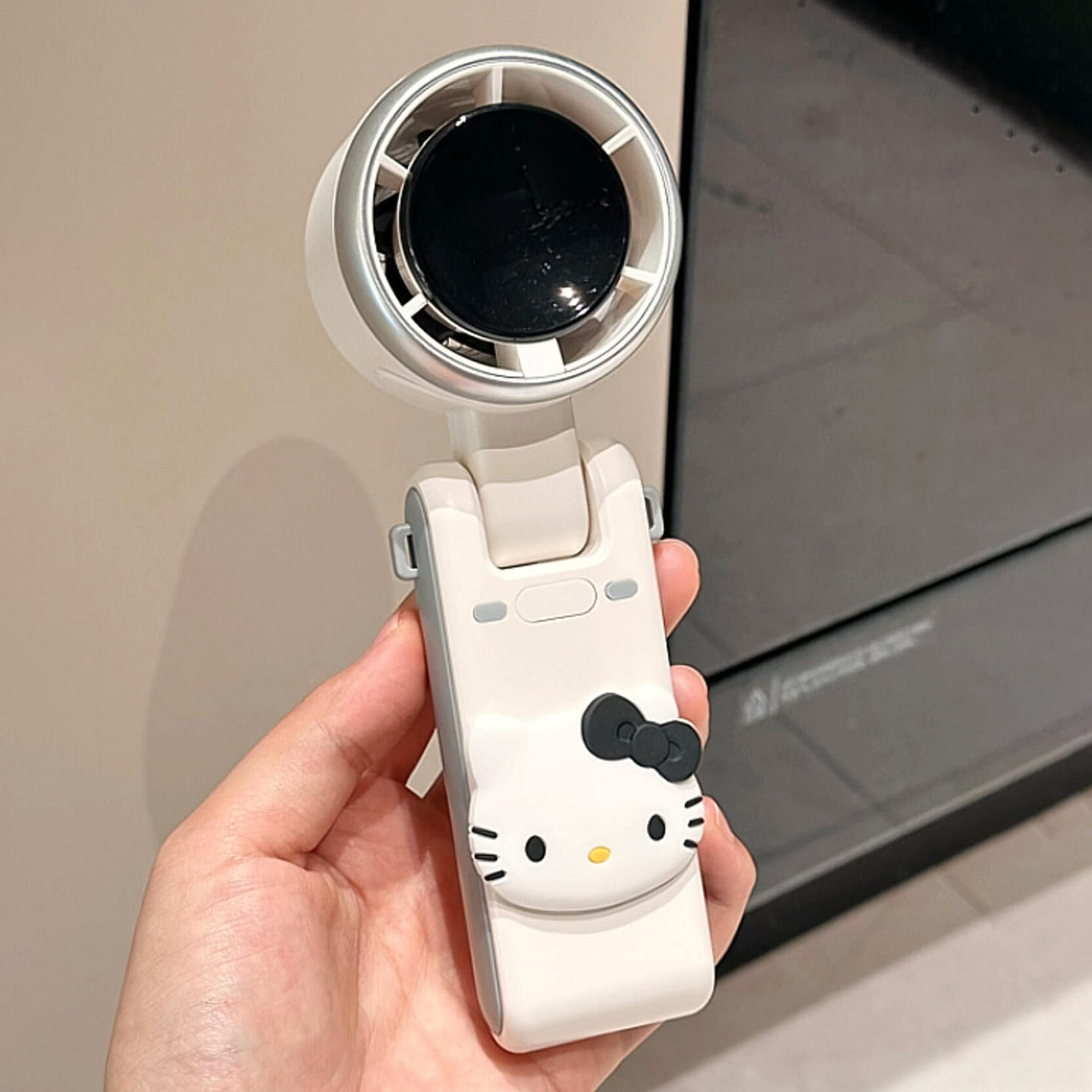 High-speed portable neck-hanging desktop fan 1 each