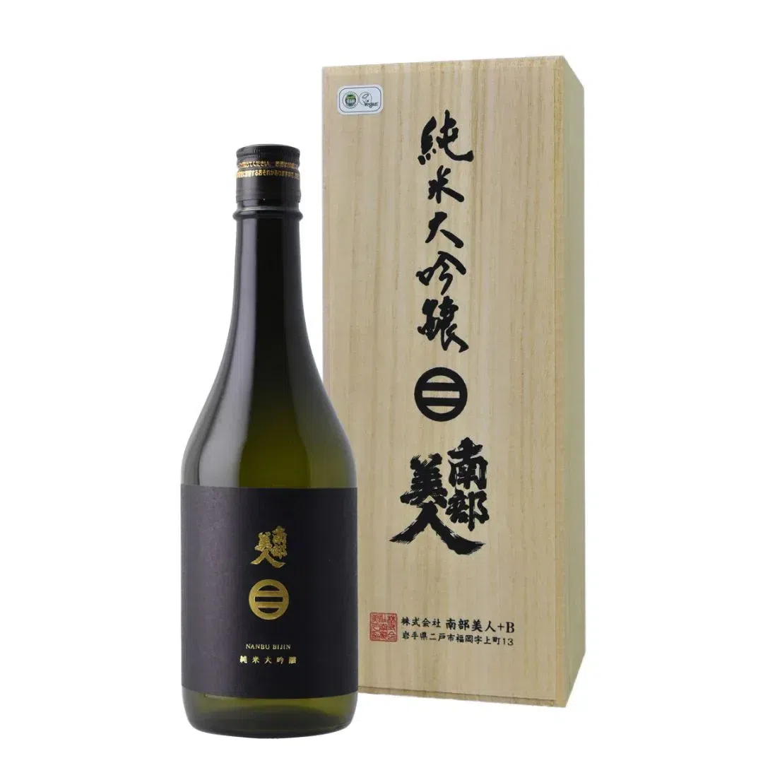 Nanbu Bijin Black Label Junmai Daiginjo Sake 720 ml