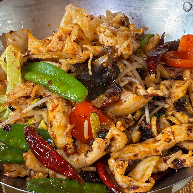 麻辣什锦香锅 (鸡+牛+羊+海鲜） 400g 1 份