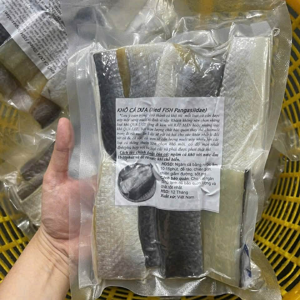 1 pack of Sealed Sun Dried Pangasiidae Fish 500 g