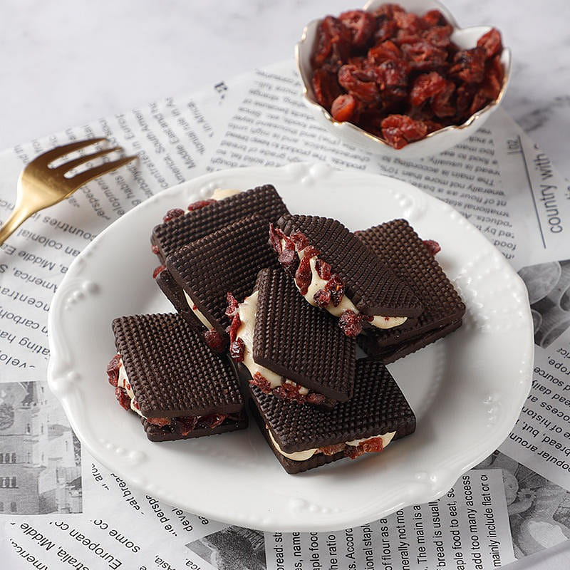 Helinwa cranberry nougat sandwich 140 g