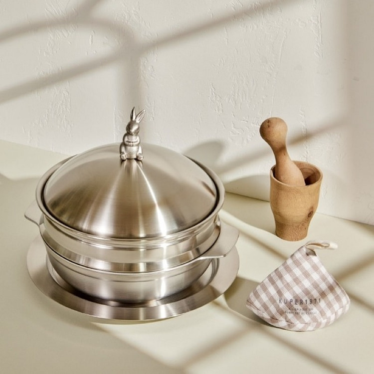 Kuper Bunny Pot (Set 1) 219.99 each