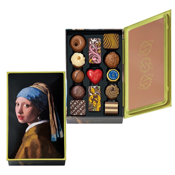 Goncharoff Valentine box chocolate girl