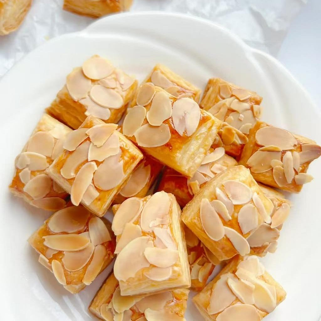 Shanmwang Almond & Pistachio Crispy Pastry Snack 100 g