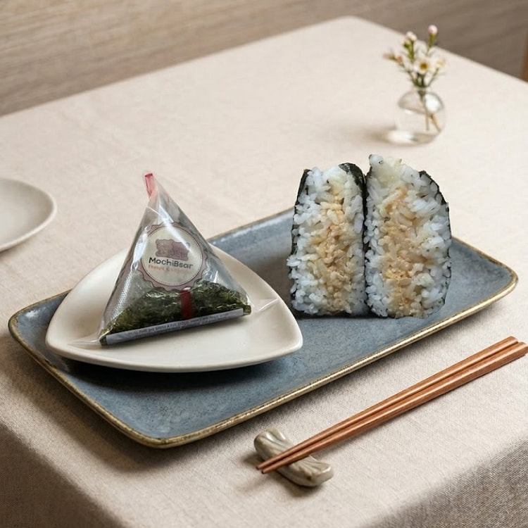 Spicy Mayo Tuna Rice Ball - Samgak 2 count