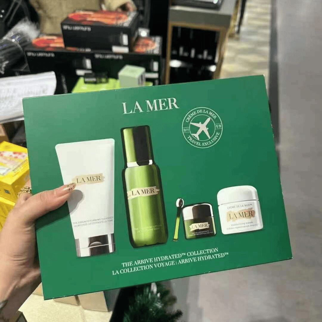 Get La Mer The Arrive Hydrated Collection Set 1 each Delivered
