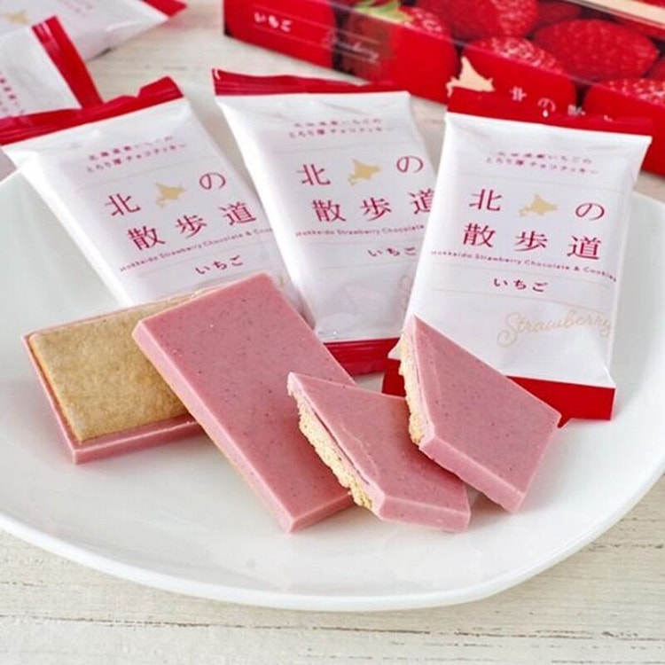 Sandwich Cookie Strawberry Flavor 8 Pcs