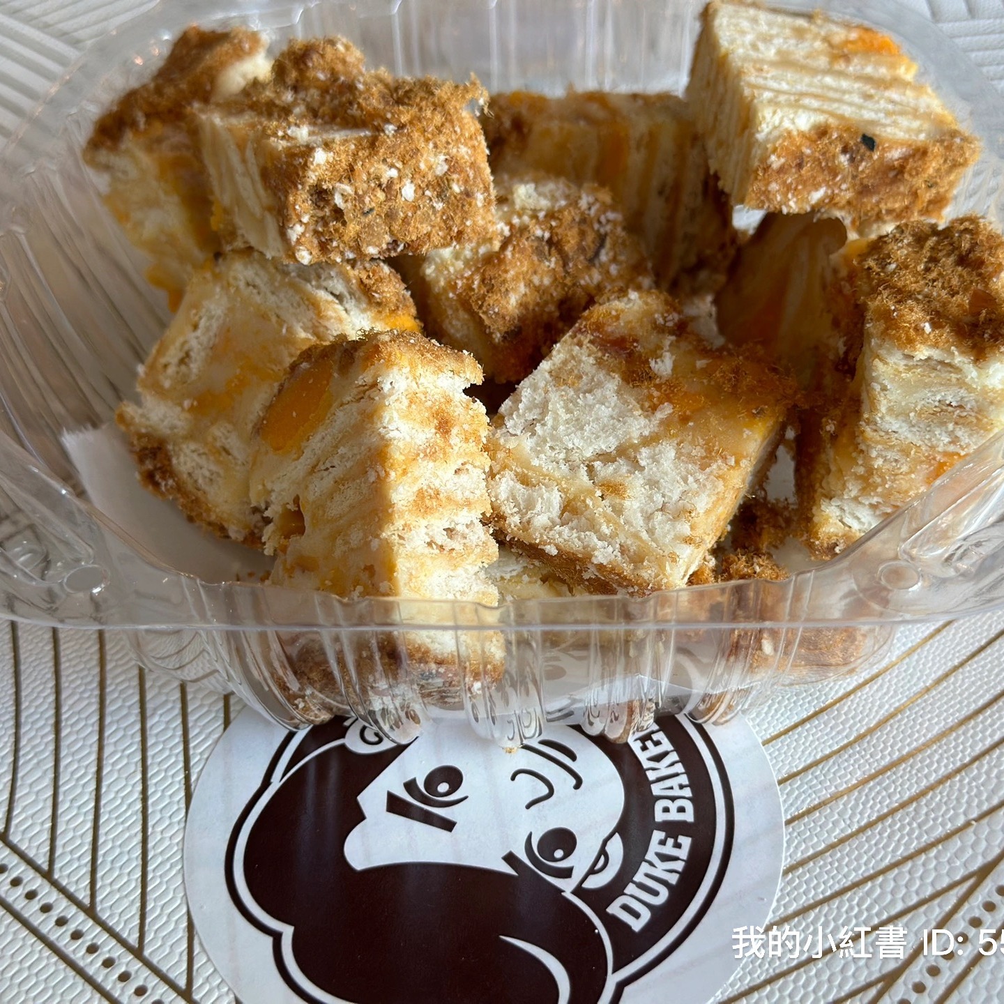 肉松蛋黄酥7、肉松卷1 ❗肉松蛋黄酥❗开始接受订单😍 食物到手的时间会在中秋节前几天