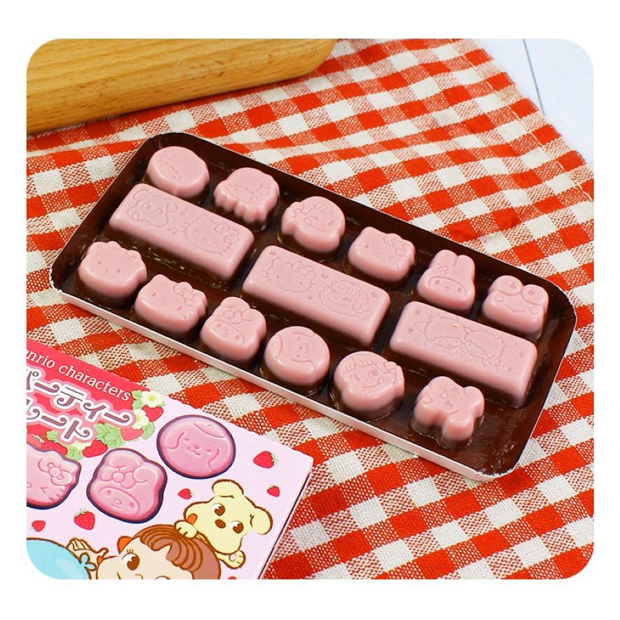 不二家 ペコ×サンリオいちごパーティーチョコ 1 箱 - Weee!