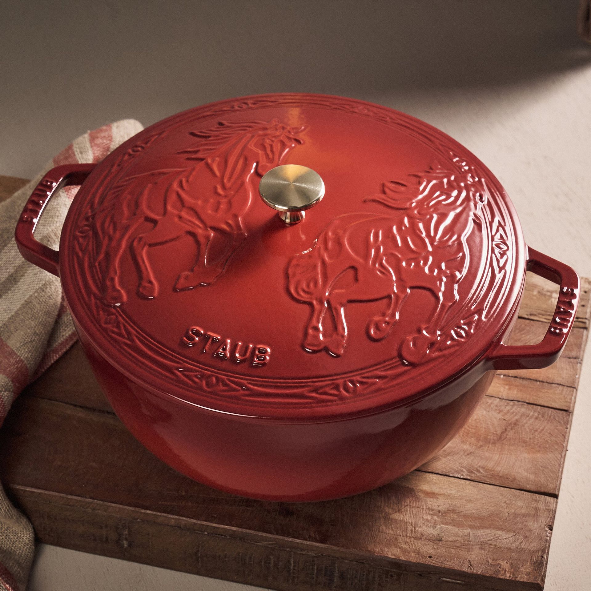 Staub La Cocotte 5.25 qt, Essential French Oven 1 each - Weee!