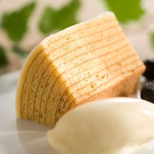 日本直送」キハチ・バームクーヘン 1個箱入り - Weee!