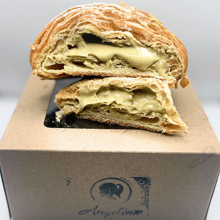Pistachio Croissant 130 g
