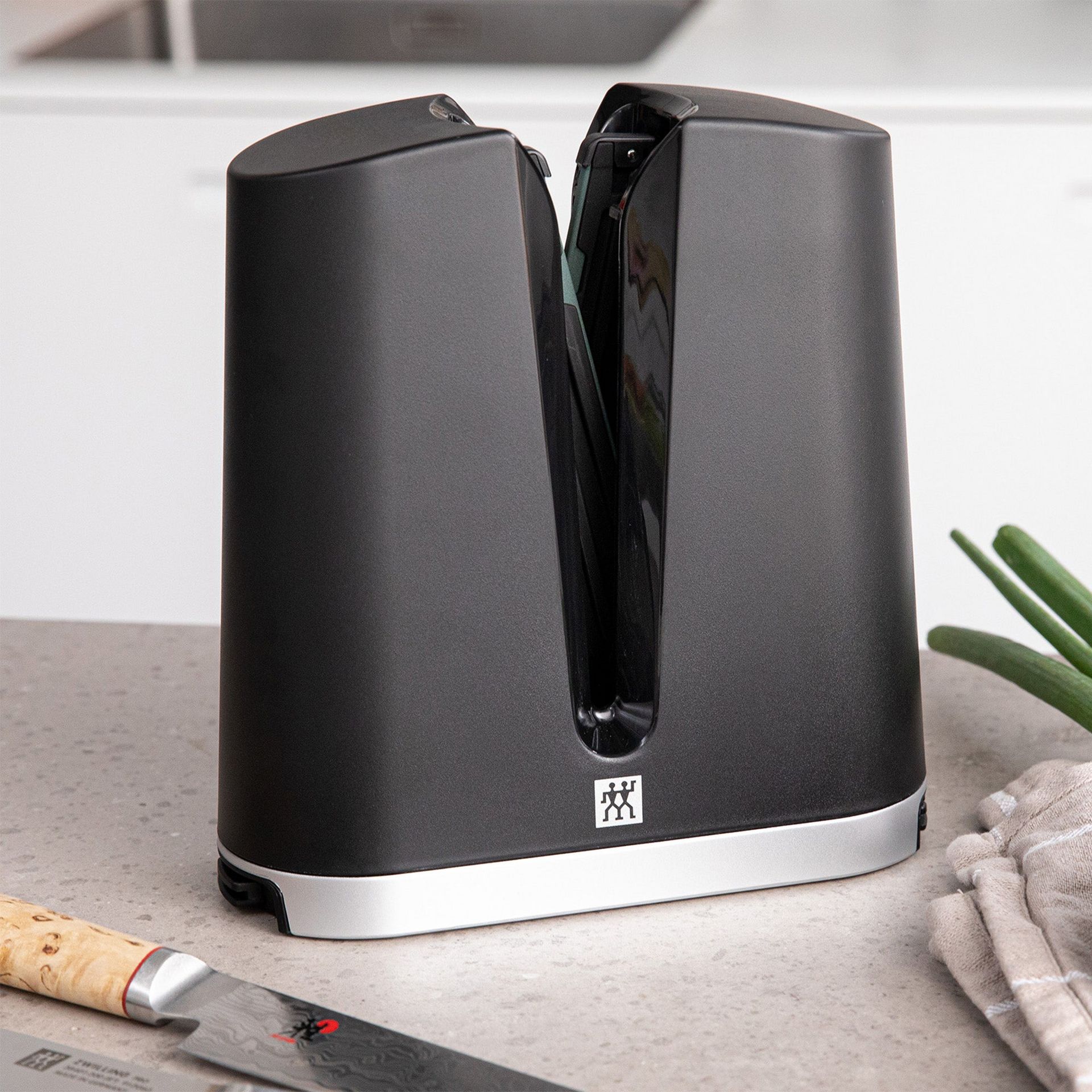 ZWILLING V-Edge Professional Knife Sharpene - Weee!