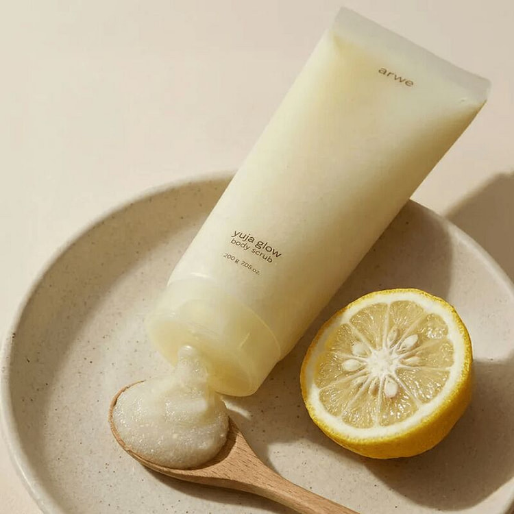 ARWE Yuja Glow Body Scrub 200g 1 bottle
