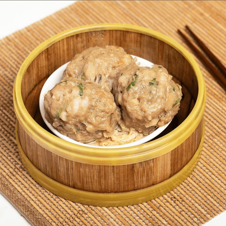 Steamed Beef Balls with Cilantro 3pcs