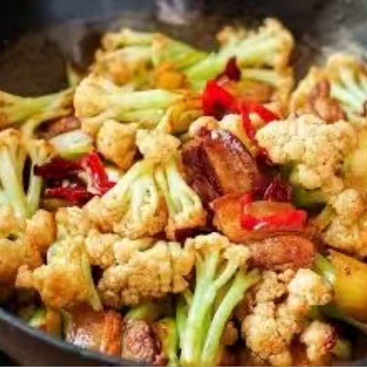 Pork with Cauliflower in Dry pot