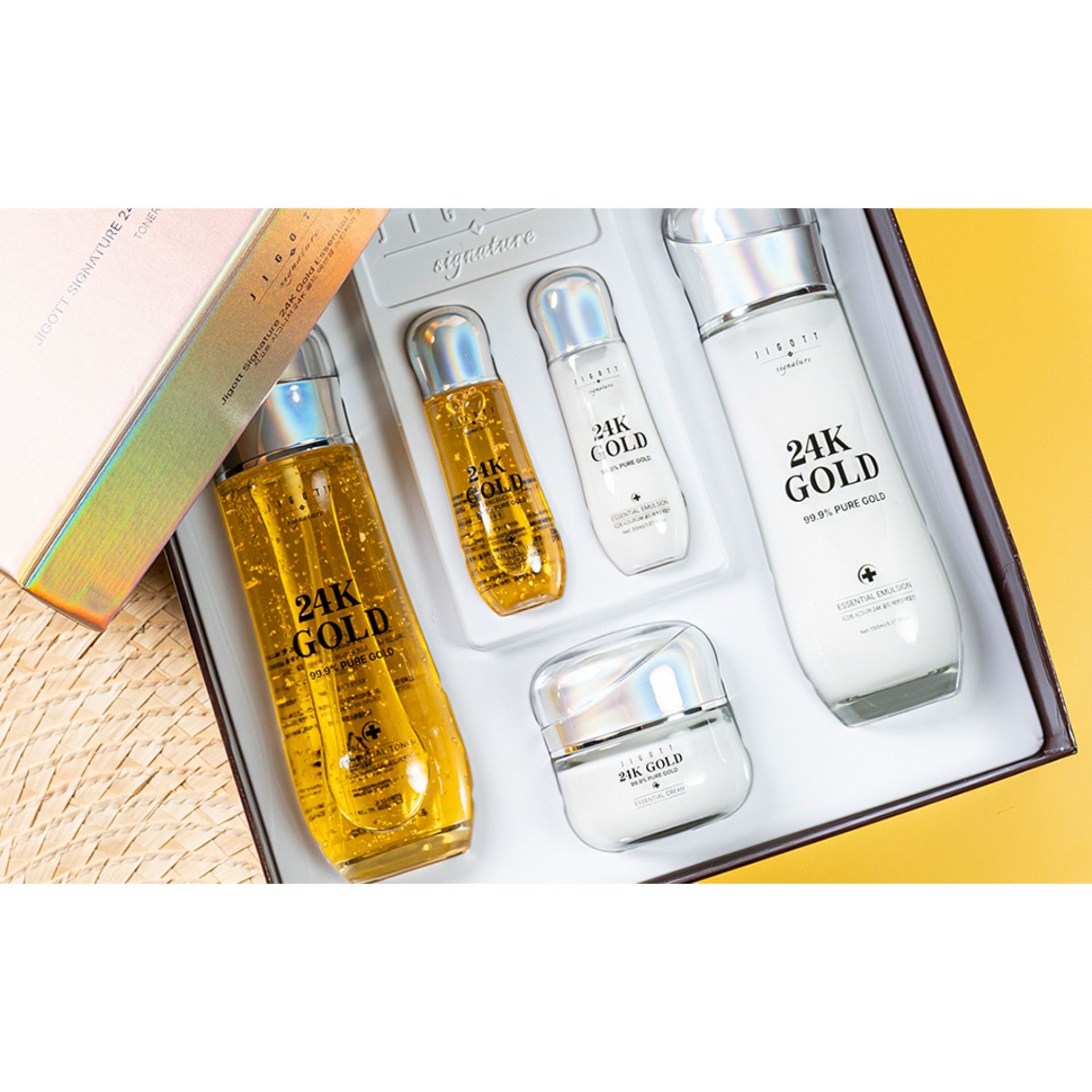 Get Jigott - Signature 24K Gold Skin Care 3-Set 410 ml Delivered